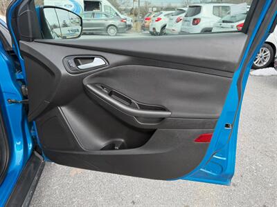 2015 Ford Focus SE   - Photo 17 - Jonestown, PA 17038