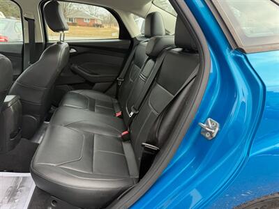 2015 Ford Focus SE   - Photo 11 - Jonestown, PA 17038