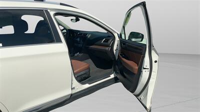 2017 Subaru Outback 2.5i Touring - Photo 11 - Jonestown, PA 17038