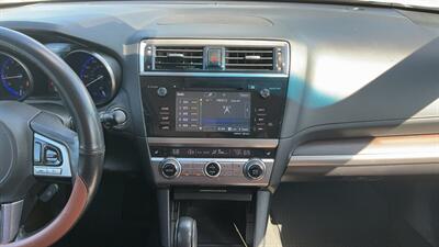 2017 Subaru Outback 2.5i Touring - Photo 8 - Jonestown, PA 17038