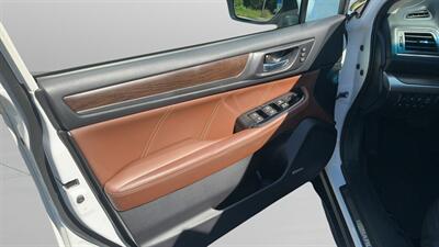 2017 Subaru Outback 2.5i Touring - Photo 12 - Jonestown, PA 17038
