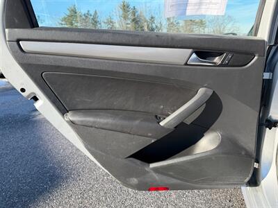 2015 Volkswagen Passat 2.0L TDI SE   - Photo 11 - Jonestown, PA 17038