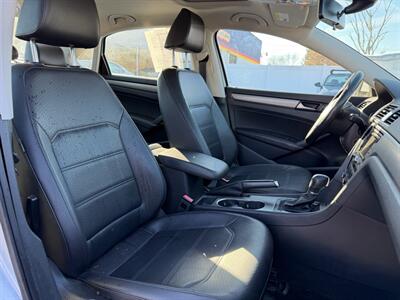 2015 Volkswagen Passat 2.0L TDI SE   - Photo 17 - Jonestown, PA 17038