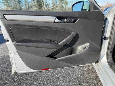 2015 Volkswagen Passat 2.0L TDI SE   - Photo 10 - Jonestown, PA 17038