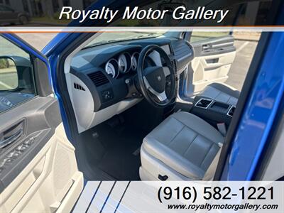 2008 Dodge Grand Caravan SXT   - Photo 10 - Sacramento, CA 95823