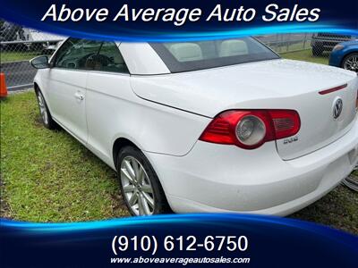 2011 Volkswagen Eos Komfort SULEV   - Photo 2 - Wilmington, NC 28401