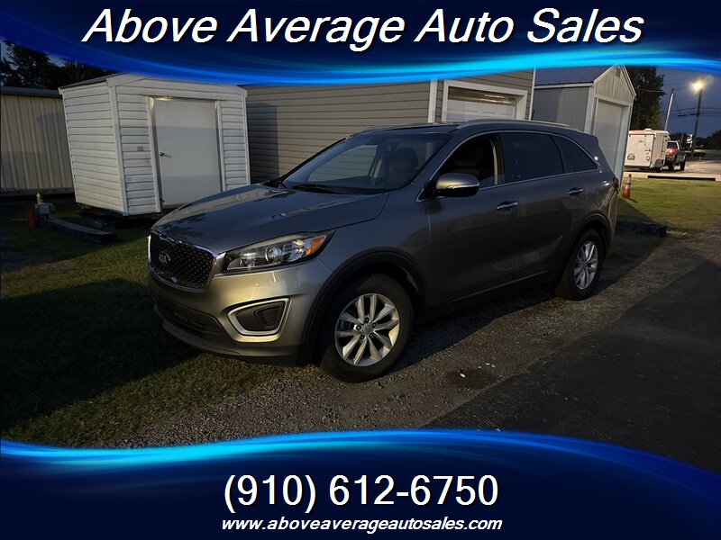 2017 Kia Sorento LX V6 - Photo 1 - Wilmington, NC 28401