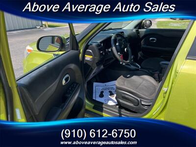 2015 Kia Soul   - Photo 3 - Wilmington, NC 28401