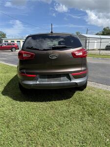 2012 Kia Sportage   - Photo 2 - Wilmington, NC 28401