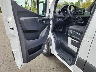 2019 Mercedes-Benz Sprinter 2500   - Photo 15 - La Crescenta, CA 91214