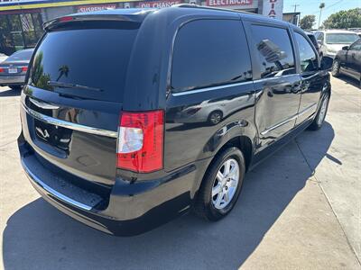 2011 Chrysler Town & Country Touring   - Photo 3 - Phoenix, AZ 85015