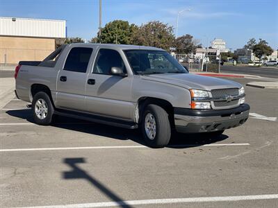 2004 Chevrolet Avalanche 1500   - Photo 1 - Tracy, CA 95376