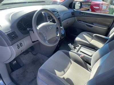 2010 Toyota Sienna   - Photo 6 - Tracy, CA 95376