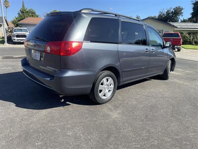 2010 Toyota Sienna   - Photo 4 - Tracy, CA 95376