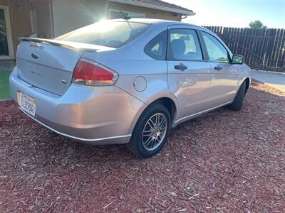 2010 Ford Focus SE   - Photo 4 - Tracy, CA 95376