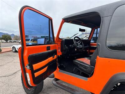 1993 Jeep Wrangler Base 2dr 4WD SUV   - Photo 11 - Sierra Vista, AZ 85635