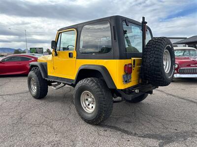 1994 Jeep Wrangler S 2dr 4WD SUV   - Photo 9 - Sierra Vista, AZ 85635