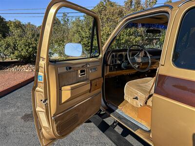 1987 Chevrolet Suburban 1/2 Ton 4x4   - Photo 9 - Sierra Vista, AZ 85635