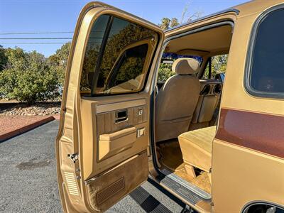 1987 Chevrolet Suburban 1/2 Ton 4x4   - Photo 26 - Sierra Vista, AZ 85635