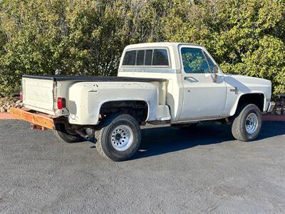 1985 Chevrolet C/K 10 Series K10 Silverado   - Photo 5 - Sierra Vista, AZ 85635