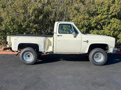 1985 Chevrolet C/K 10 Series K10 Silverado   - Photo 4 - Sierra Vista, AZ 85635