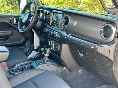 2023 Jeep Wrangler Sport   - Photo 11 - Sierra Vista, AZ 85635