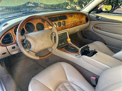 1998 Jaguar XK8   - Photo 11 - Sierra Vista, AZ 85635