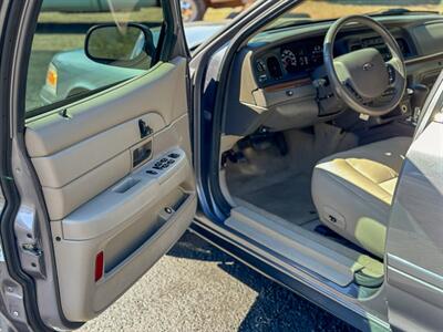 2006 Ford Crown Victoria LX Sport   - Photo 9 - Sierra Vista, AZ 85635