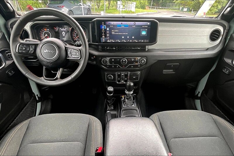 2024 Jeep Wrangler Sport - Photo 15 - Ponce, AL 00717