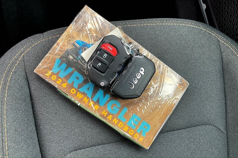 2024 Jeep Wrangler Sport - Photo 11 - Ponce, AL 00717