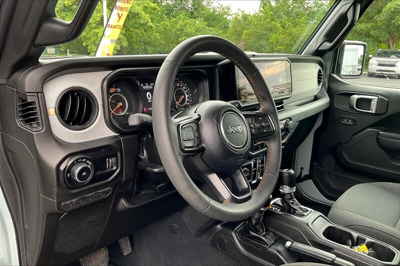2024 Jeep Wrangler Sport - Photo 14 - Ponce, AL 00717