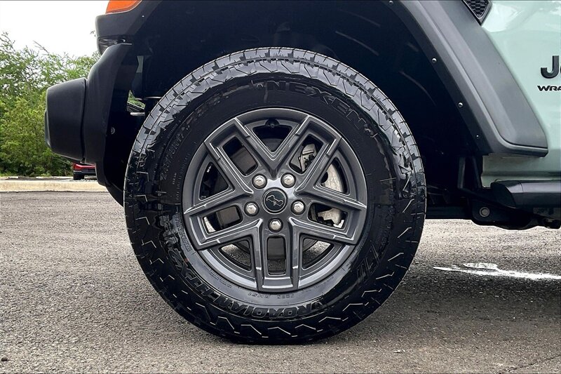 2024 Jeep Wrangler Sport - Photo 9 - Ponce, AL 00717