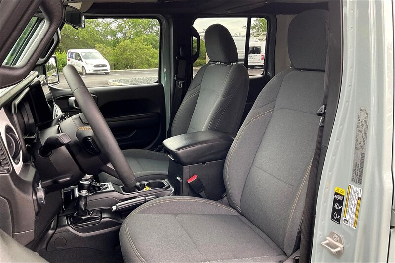 2024 Jeep Wrangler Sport - Photo 25 - Ponce, AL 00717