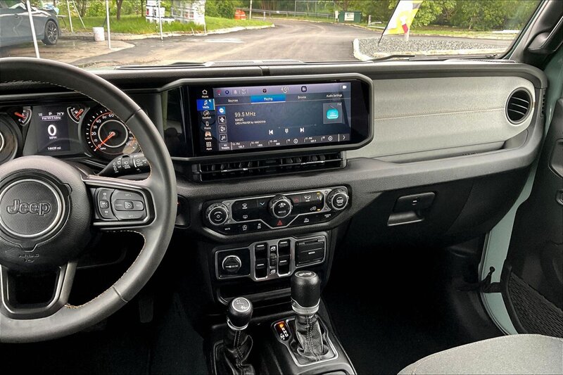 2024 Jeep Wrangler Sport - Photo 6 - Ponce, AL 00717