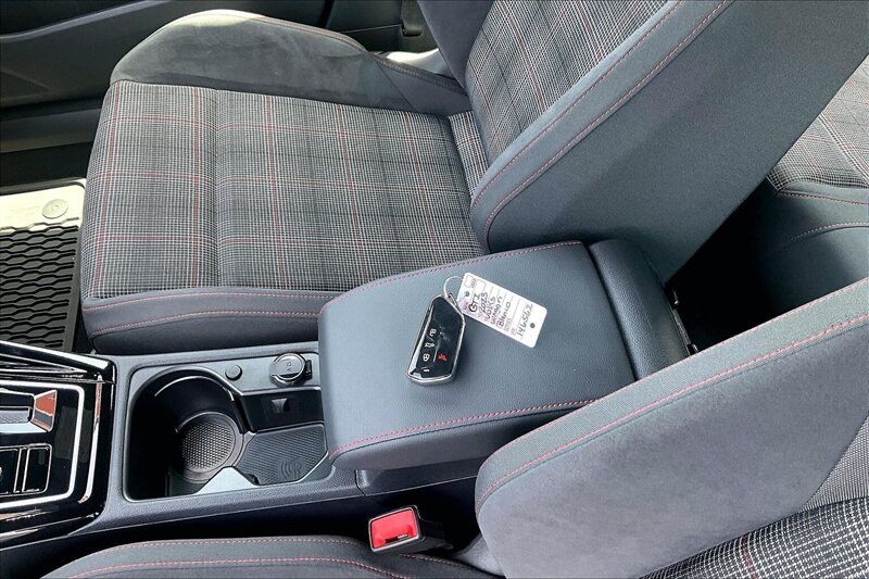 2024 Volkswagen Golf GTI S - Photo 11 - Ponce, AL 00717