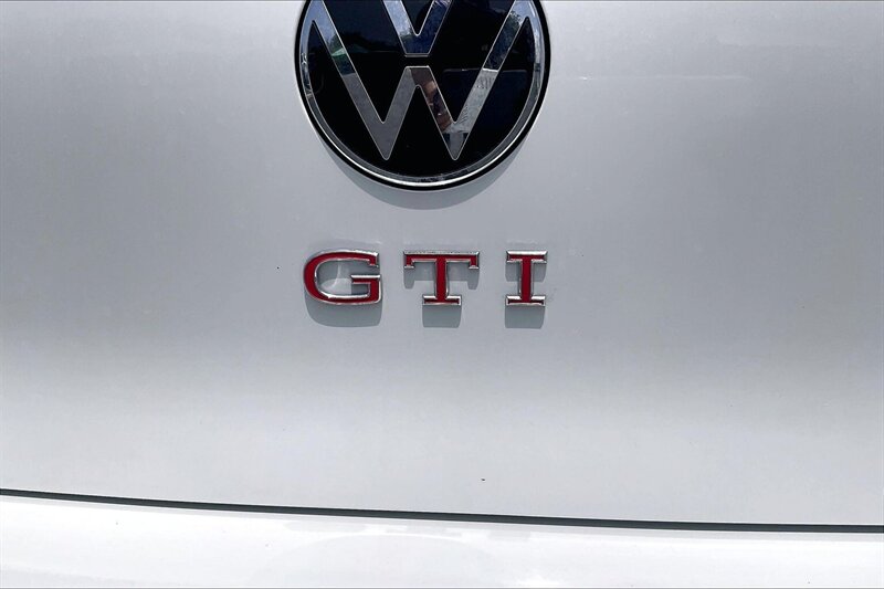 2024 Volkswagen Golf GTI S - Photo 8 - Ponce, AL 00717
