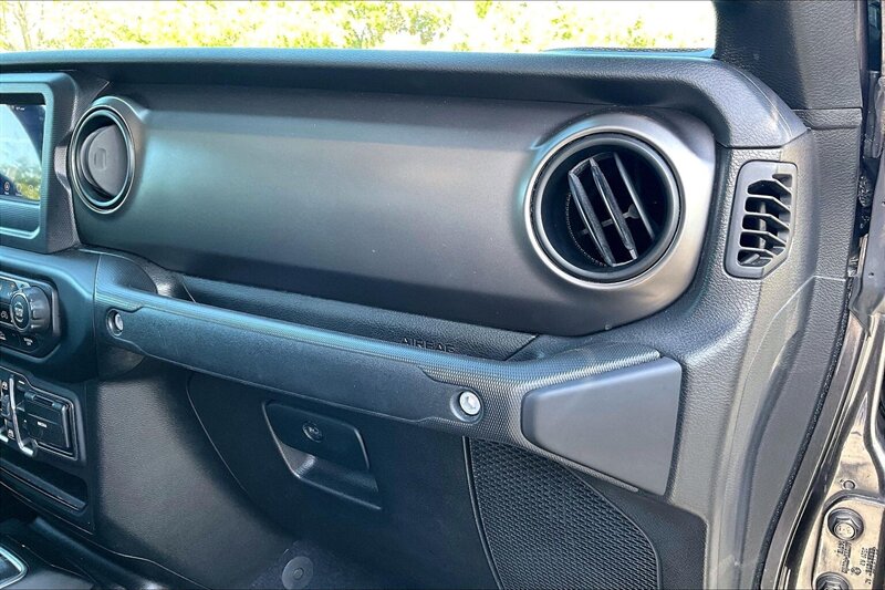 2020 Jeep Gladiator Sport - Photo 16 - Ponce, AL 00717