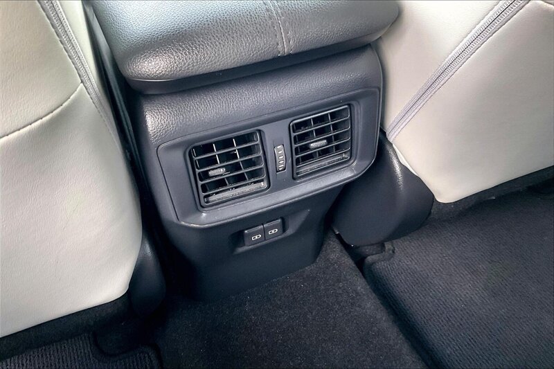 2023 Toyota RAV4 XLE Premium - Photo 32 - Ponce, AL 00717