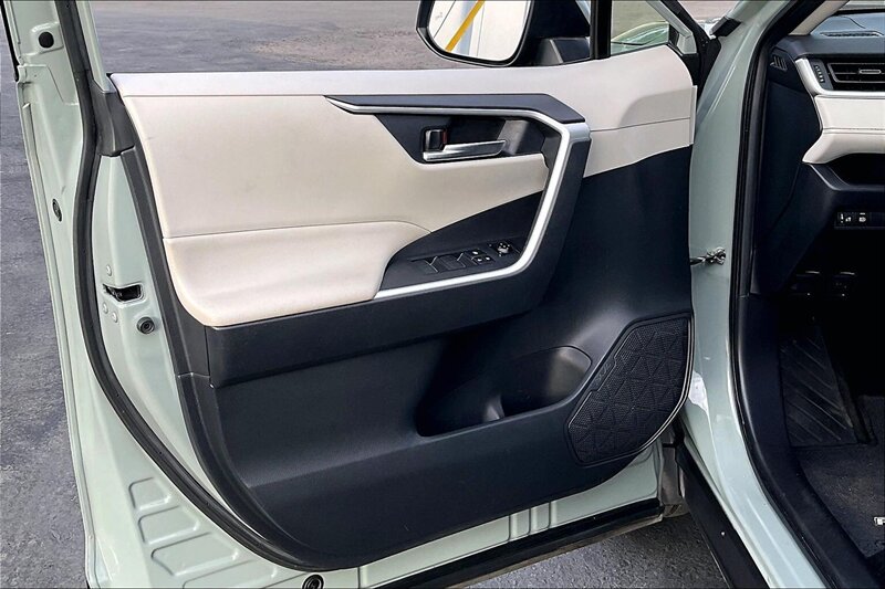 2023 Toyota RAV4 XLE Premium - Photo 22 - Ponce, AL 00717