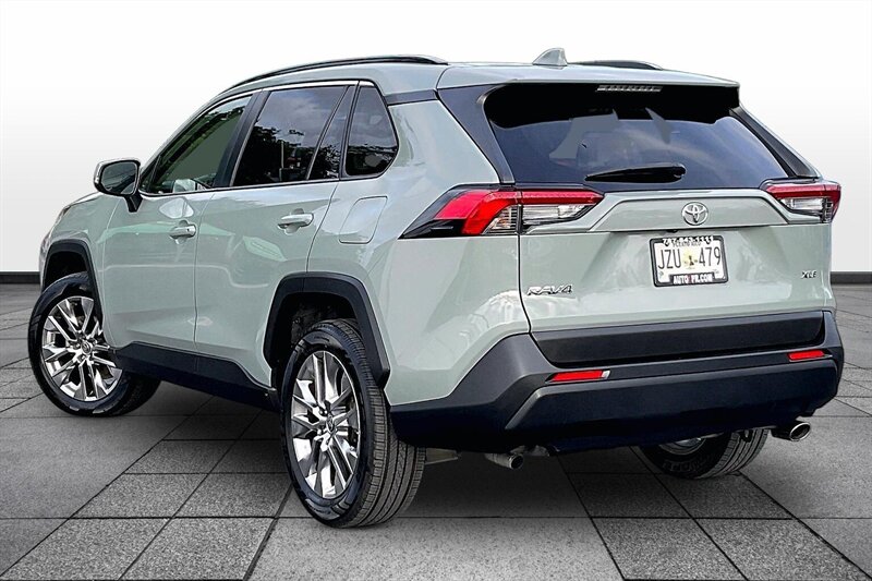 2023 Toyota RAV4 XLE Premium - Photo 11 - Ponce, AL 00717