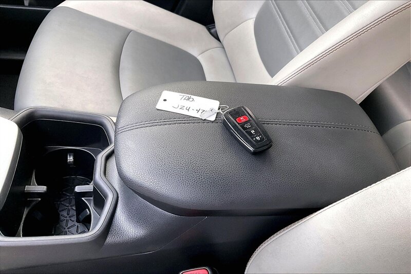2023 Toyota RAV4 XLE Premium - Photo 10 - Ponce, AL 00717