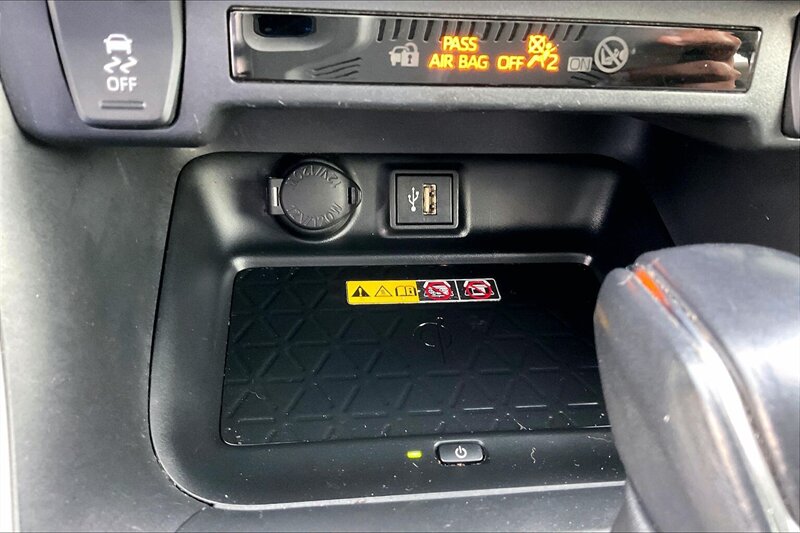 2023 Toyota RAV4 XLE Premium - Photo 31 - Ponce, AL 00717