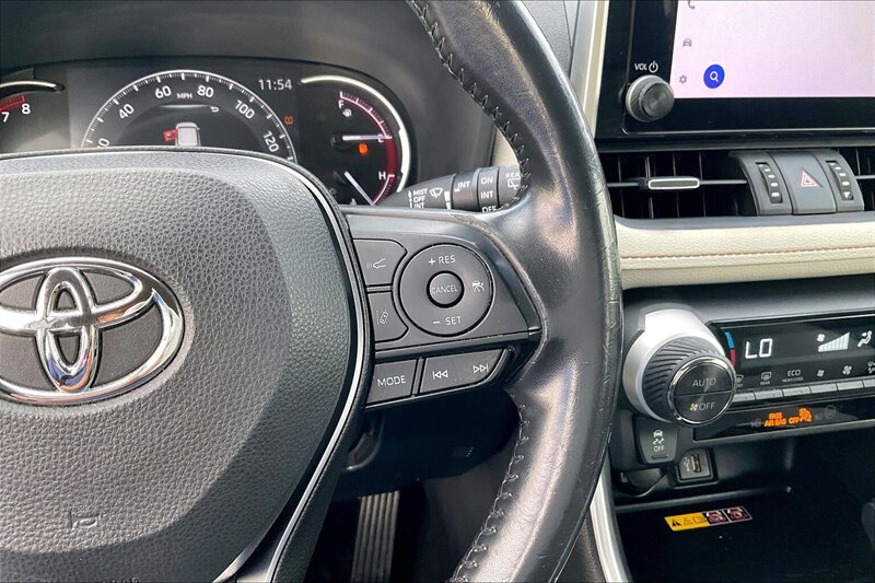 2023 Toyota RAV4 XLE Premium - Photo 18 - Ponce, AL 00717