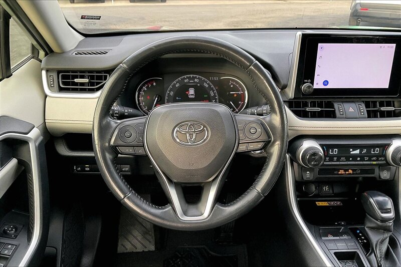 2023 Toyota RAV4 XLE Premium - Photo 5 - Ponce, AL 00717