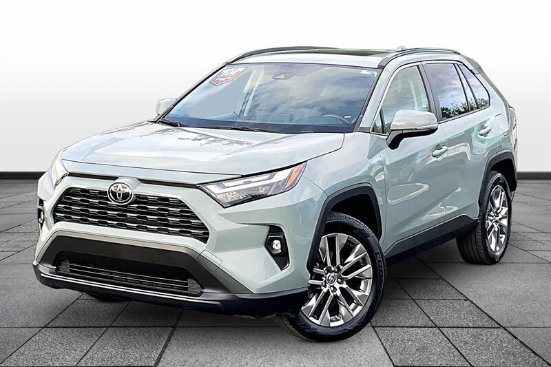 2023 Toyota RAV4 XLE Premium - Photo 2 - Ponce, AL 00717