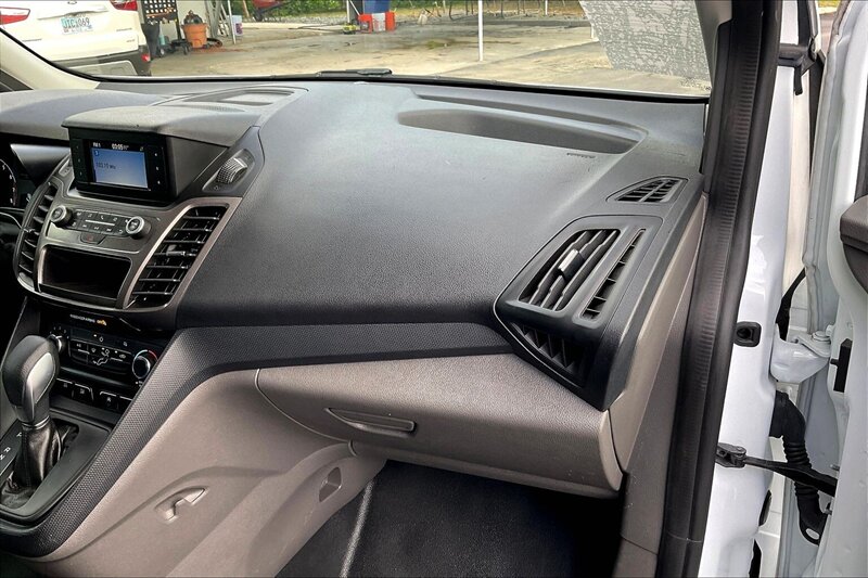 2023 Ford Transit Connect XL - Photo 16 - Ponce, AL 00717