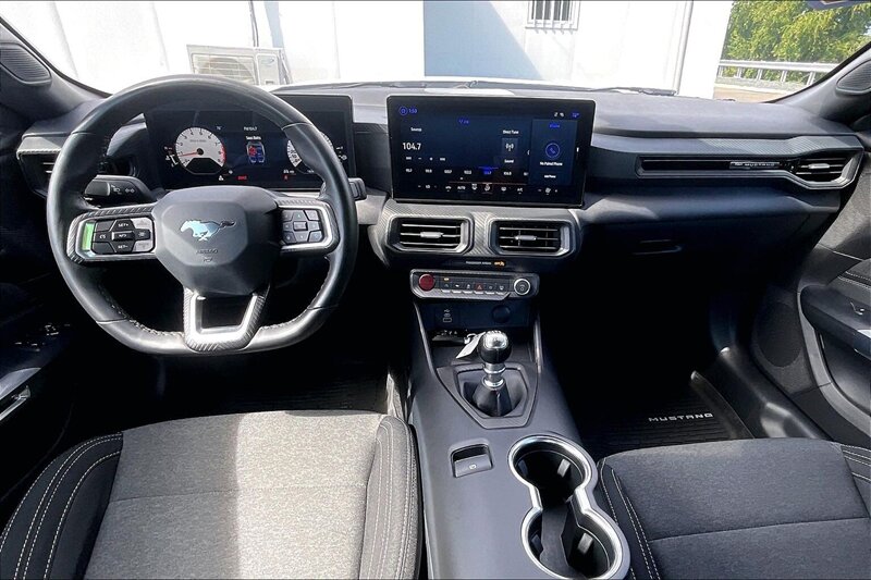 2024 Ford Mustang GT - Photo 15 - Ponce, AL 00717