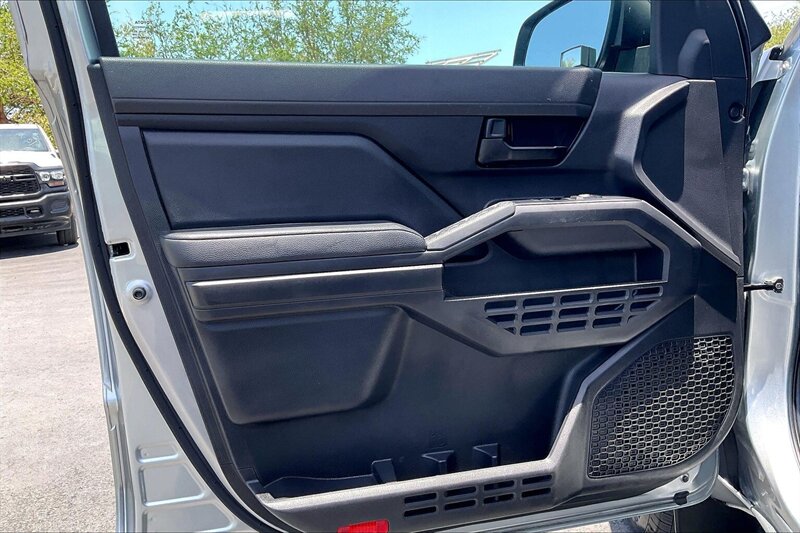 2025 Toyota Tacoma SR - Photo 23 - Ponce, AL 00717
