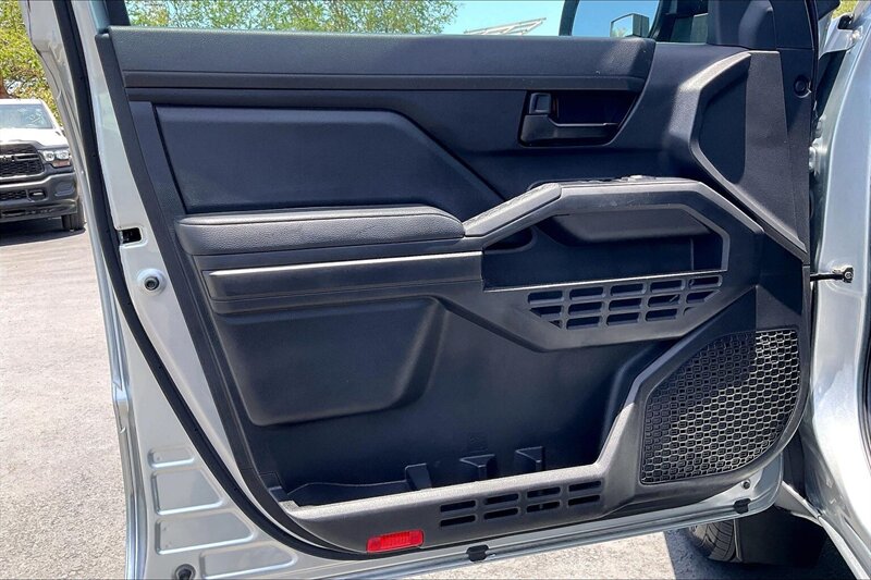 2025 Toyota Tacoma SR - Photo 23 - Ponce, AL 00717