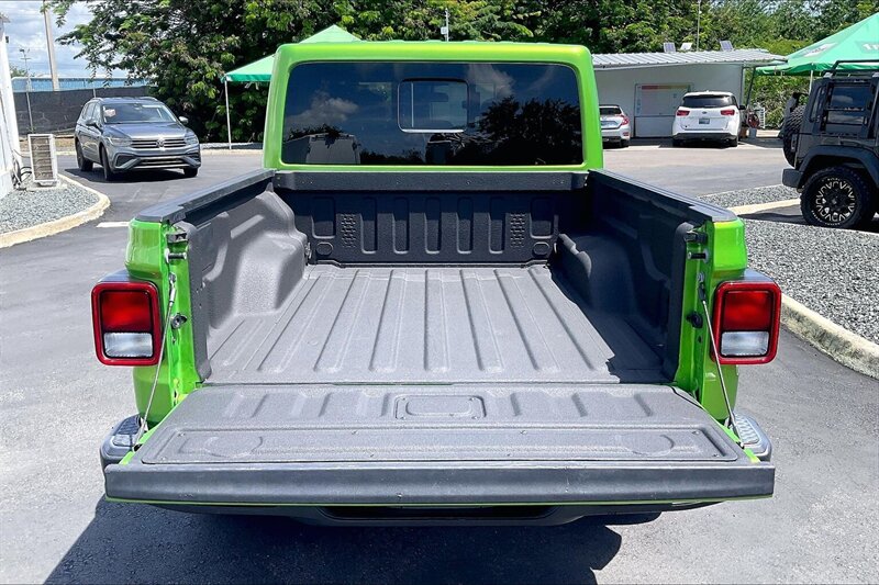 2025 Jeep Gladiator Sport - Photo 13 - Ponce, AL 00717